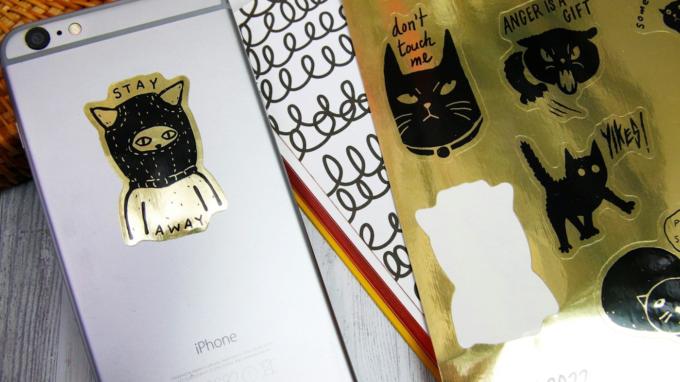 Kontur kesimli baskes etiket ve sticker örnekleri